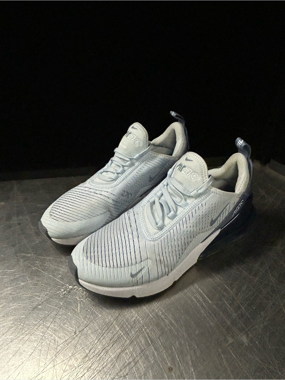 Nike Air Max 270 Size 8.5 Women